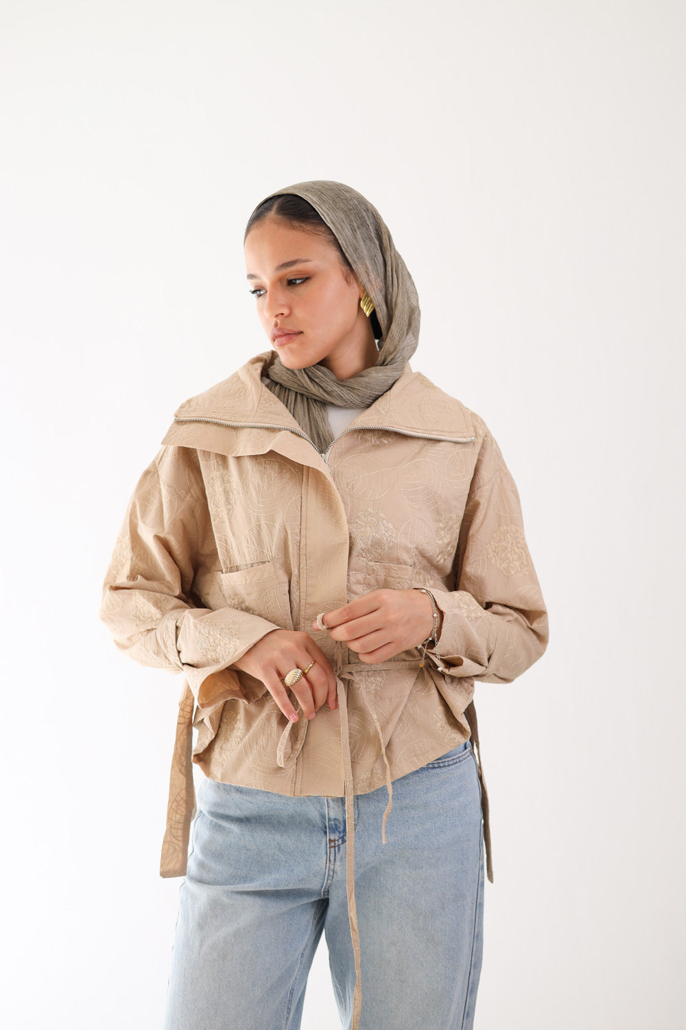Embriodary Cropped Jacket - BEIGE