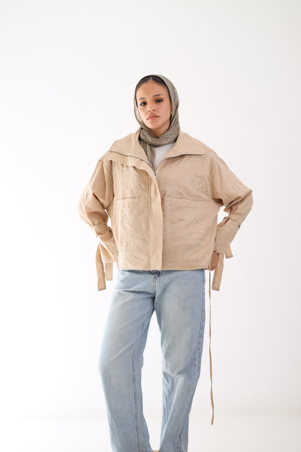 Embriodary Cropped Jacket - BEIGE