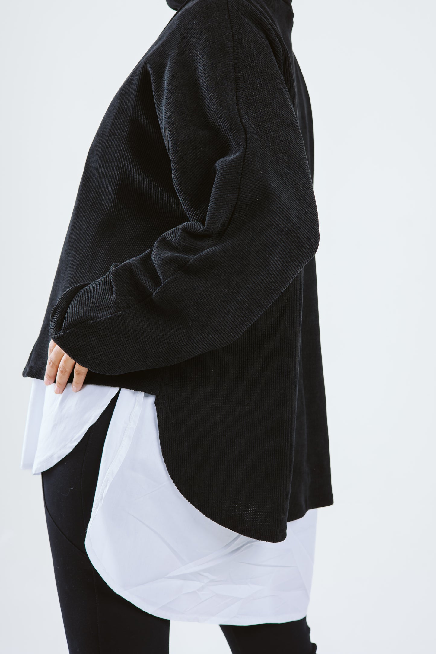 Turtle X Pullover - Black