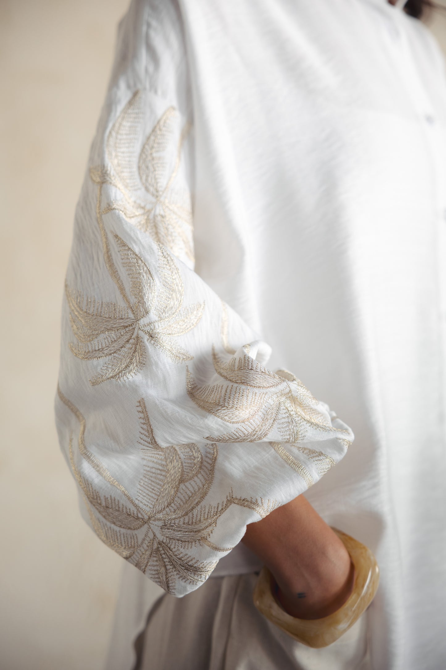Tree Sleeves Linen Shirt - OFFWHITE