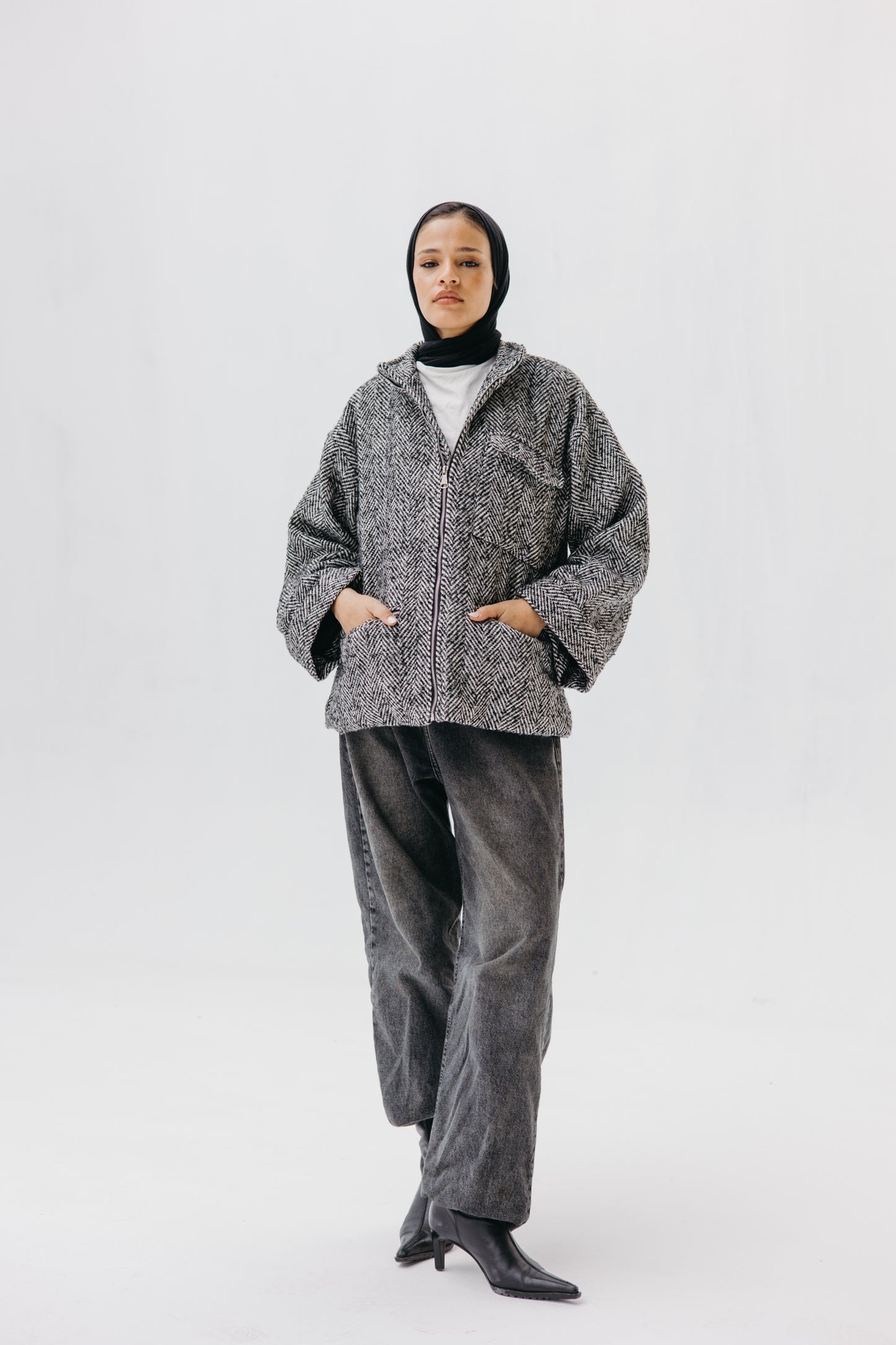 ZIPPER GOOKH JACKET -  BLACK